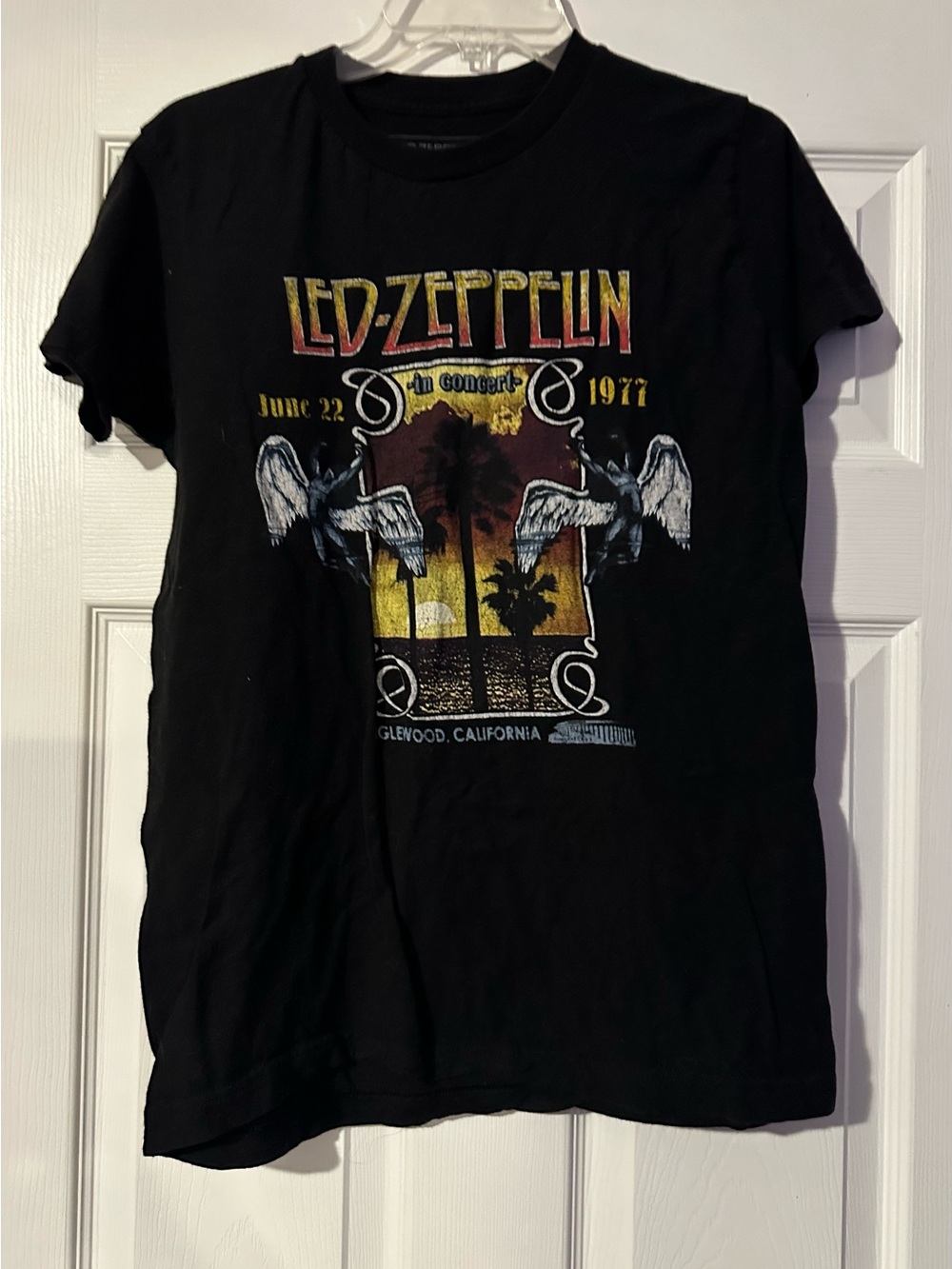 Led Zeppelin Graphic Band T‑Shirt is a size Medium.